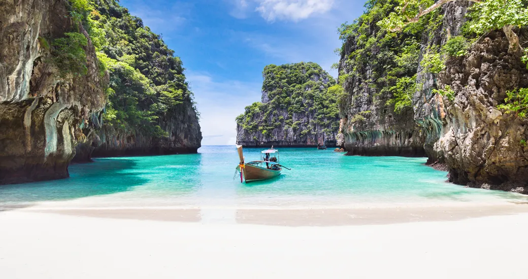 Phuket's Breathtaking Beachfront Beauty